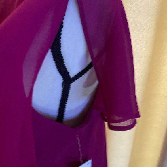 Packed /SLYN Burgundy Layered Dress 🌺🌺🌺 - Picture 5 of 8